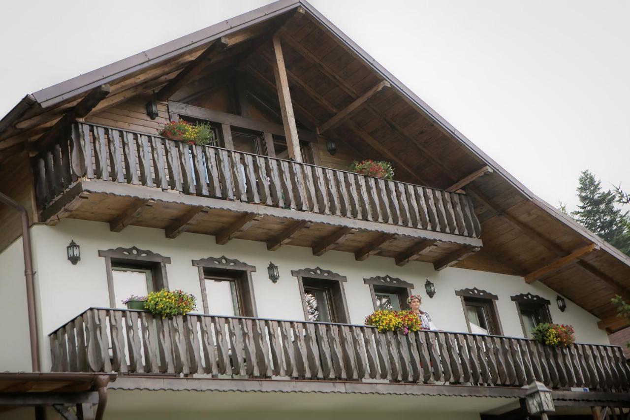 Casa Verde Voronet Exterior photo